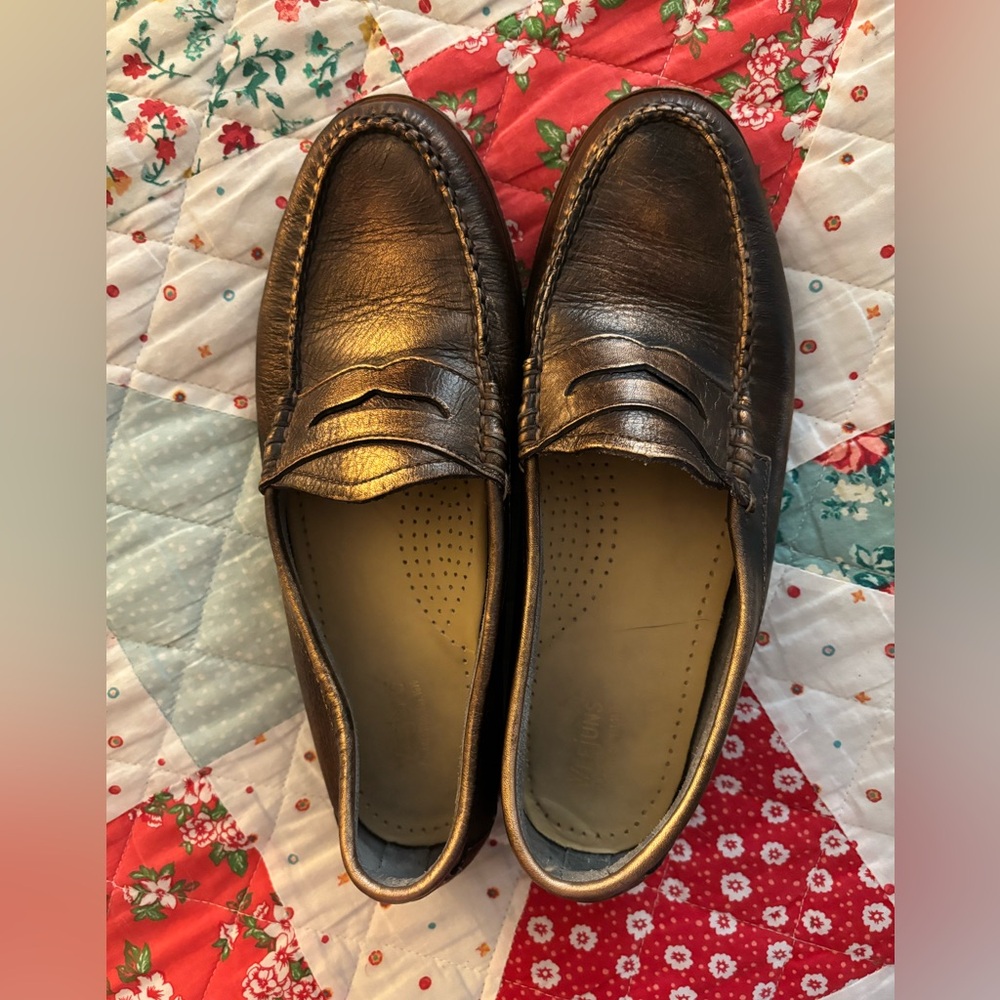 Women’s Bass Weejuns Loafers size 8.5